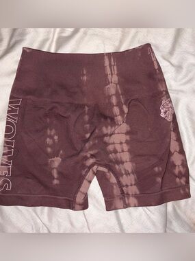SHE Until Valhalla Wolves Seamless Scrunch Shorts Mauve Small NWT